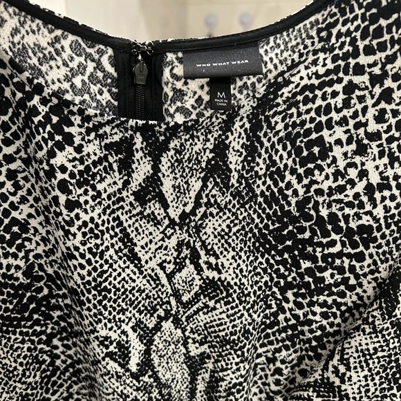 Who What Wear Snakesprint Flutter Dress - Picture 5 of 6